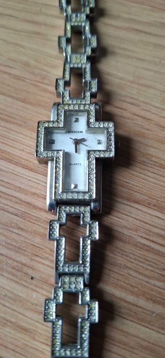 Lote 6 relógios vintage prateados dourados quartz