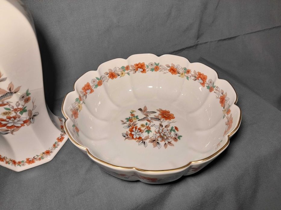 Jarra Tomé Vista Alegre Magnólia e saladeira Museu