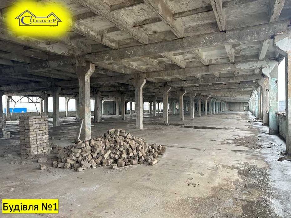Комплекс будівель по червоній лініїї на трасі Кривий Ріг -Дніпро