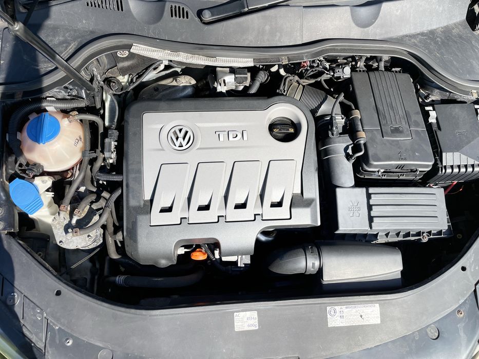 Розборка Пассат Б7 2.0tdi двигун турбіна форсунки