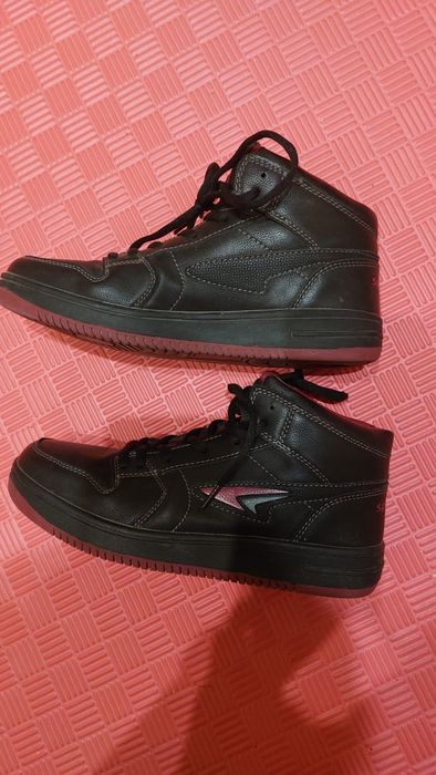 Ботинки для мальчика 37