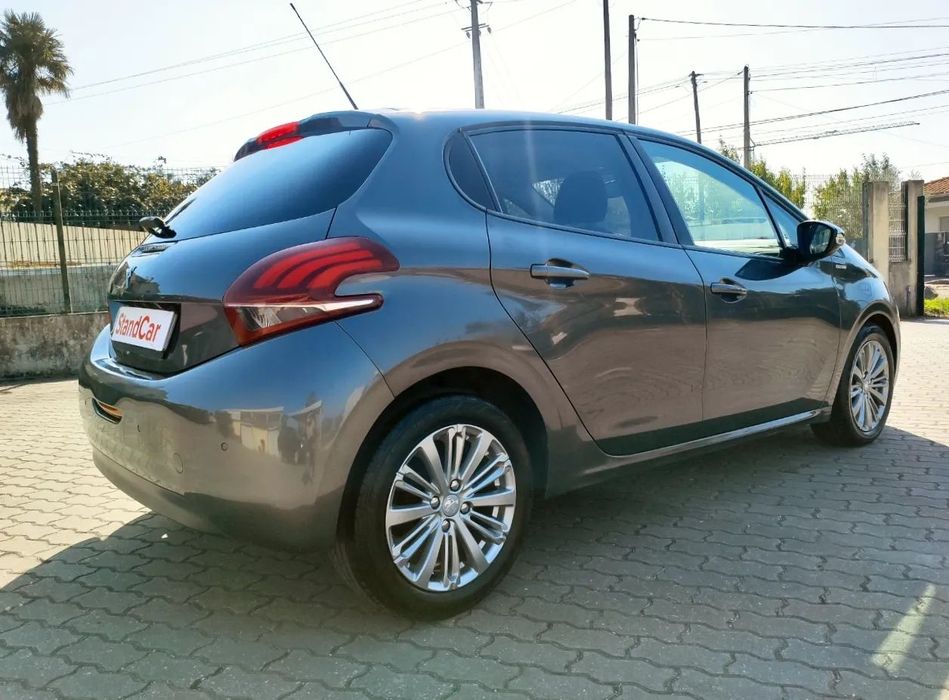 Peugeot 208 1.6 BlueHDi Style