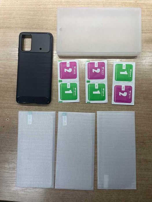 Etui pancerne carbon do POCO M4 PRO 4G + 3 szkła hartowane