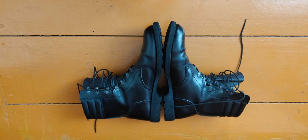 Buty zimowe skórzane czarne – ocieplane – roz. 46 – stan bardzo dobry