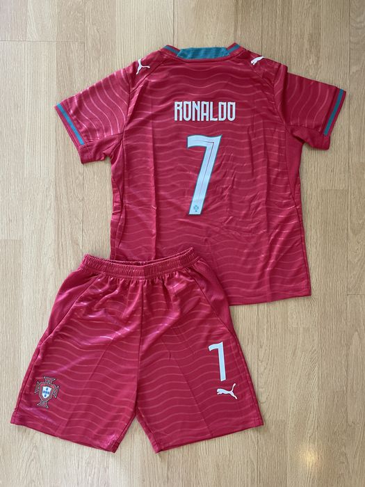 Ronaldo Portugal futebol equipamento criança