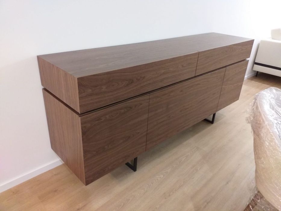 Aparador 3Portas 2Gavetas Nogueira e Ferro Preto