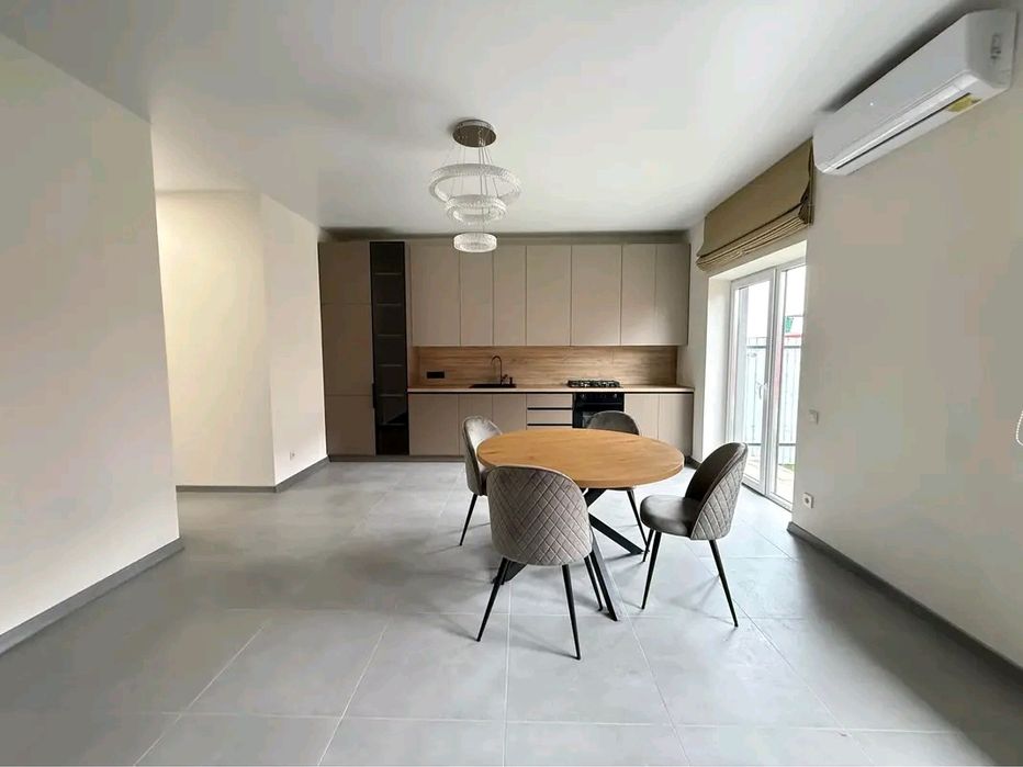 Таунхаус з ремонтом