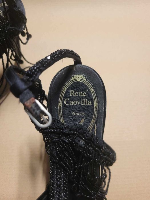 Sandálias Pretas com Missangas - René Caovilla