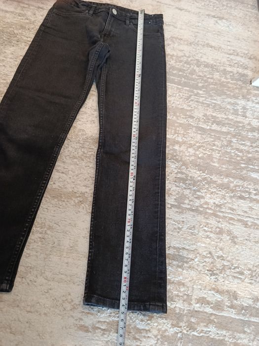 Spodnie jeansowe H&M w rozmiarze 146
