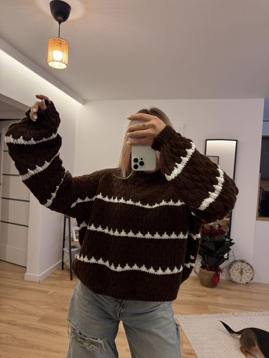 Sweter w paski serduszka bufiaste rękawy | Brąz | U
