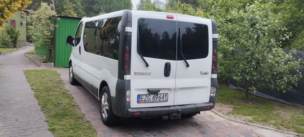 Licencjonowany przewóz osób. Niskie ceny, busy 8+1 oraz 19+1.