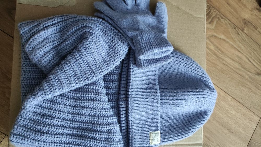 Zestaw zimowy. Komplet jak nowy, lekki fiolet,