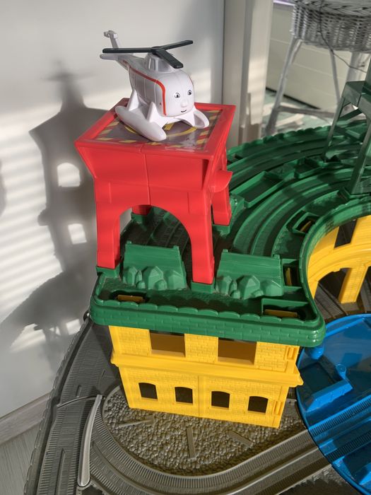Tomek i przyjacielele Stacja Sodor Gigant Fisher Price