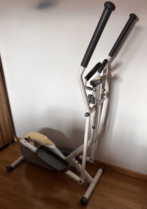 Orbitrek Domyos Kniewo •