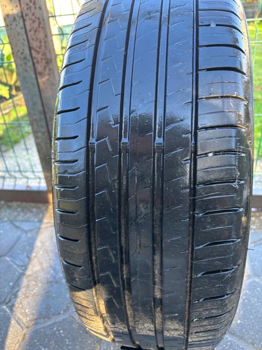 Pneus Falken 215/60R16