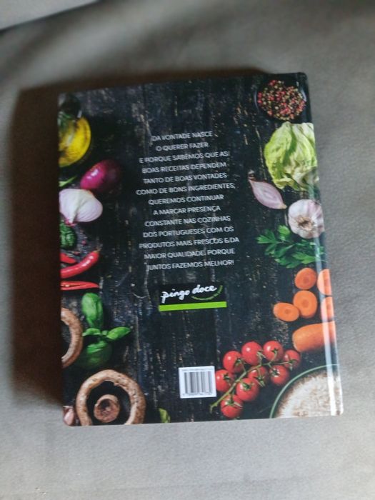 Livro receitas à mesa com pingo doce