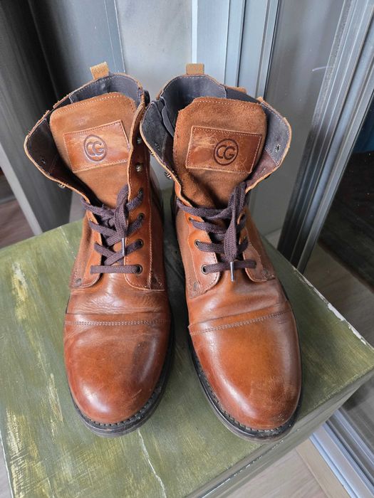 Botas de homem castanhas