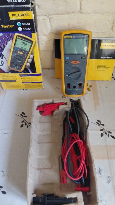 Fluke 1503 тестер ізоляції