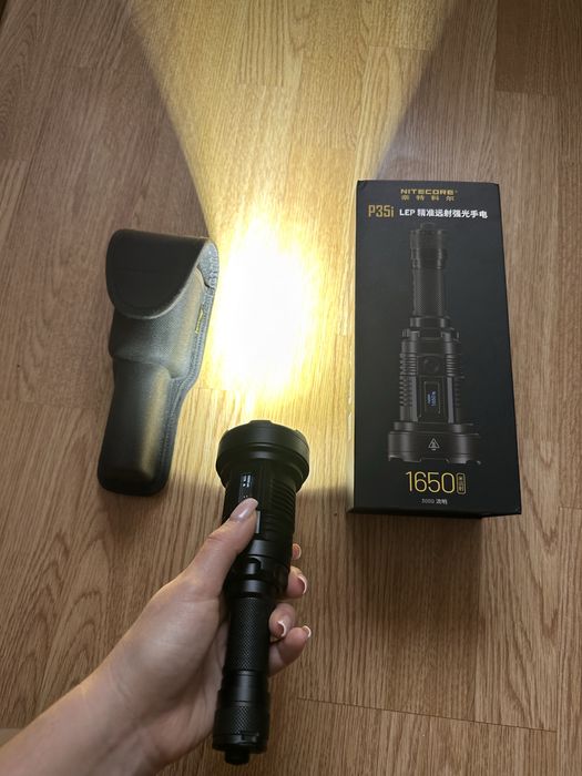 Дальнобойный лазерный ручной фонарь nitecore p35i