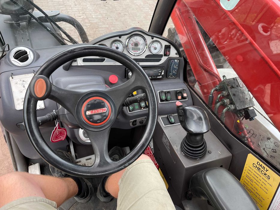 Ładowarka teleskopowa Manitou MLT 627 TURBO*Niska i wąska 2.20 M szeroka i wysoka*2013 ROK*Piękna*Joystick,4X4*TYLKO 5800 MTG*Bardzo ładny stan!