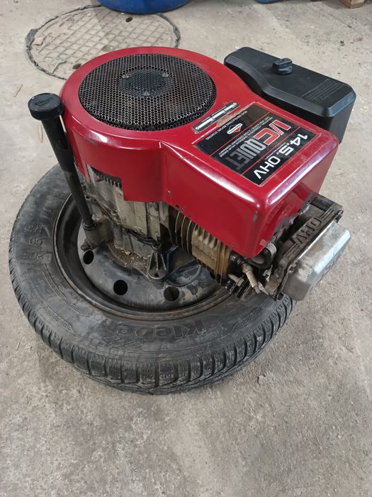 Silnik  Briggs & Stratton 14,5 HP części