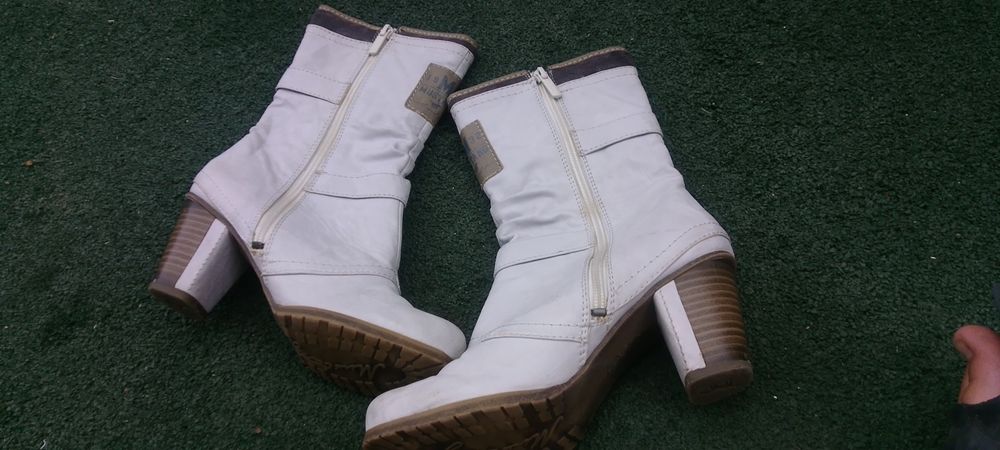 Шкіряні чобітки жіночі