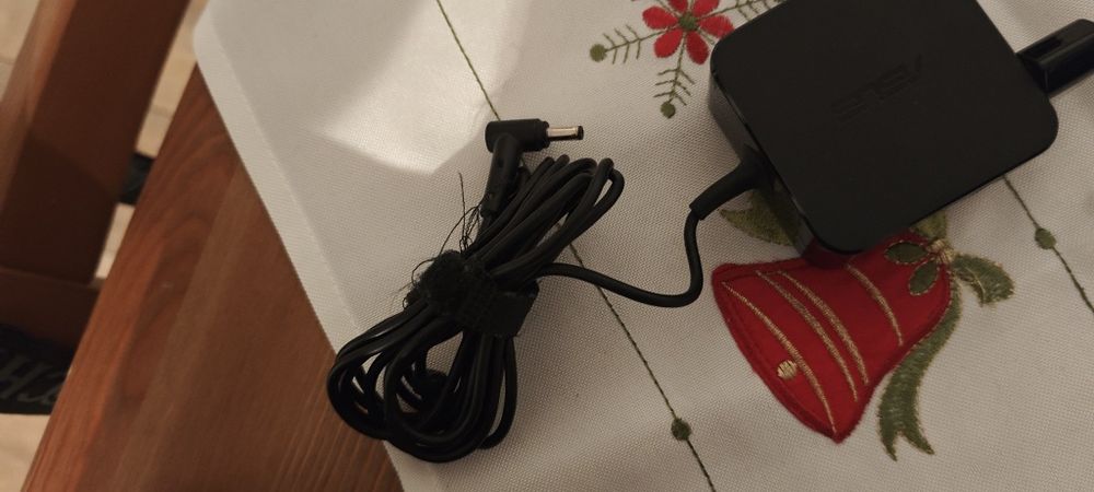 Asus Transformer pro klawiatura ładowarka i rysik