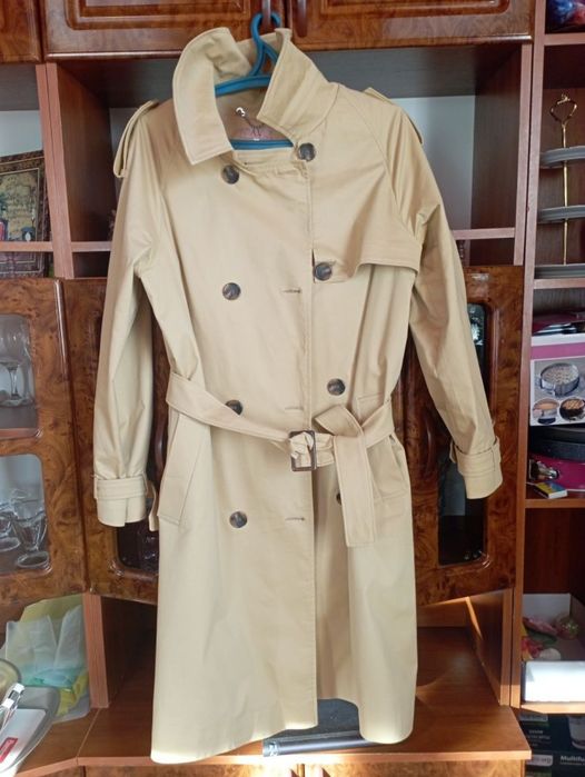 Плащівка  жіноча