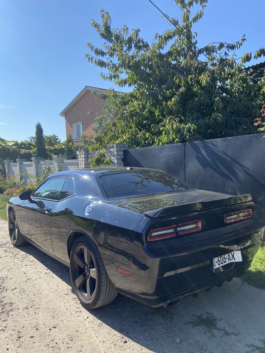 Dodge challenger , додж челендер , мотор