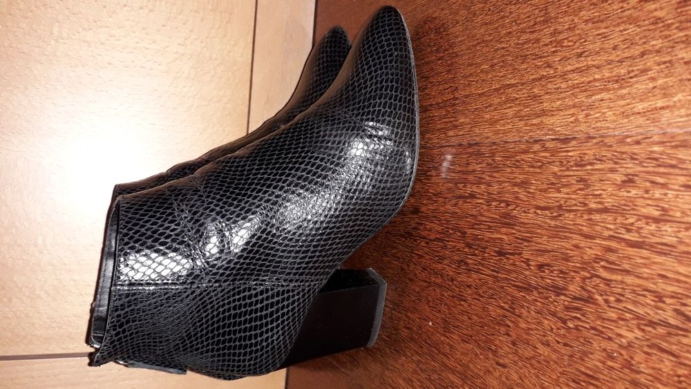 Botins padrão cobra