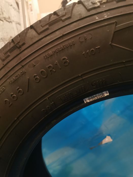 Sprzedam komplet opon r 18 265/60