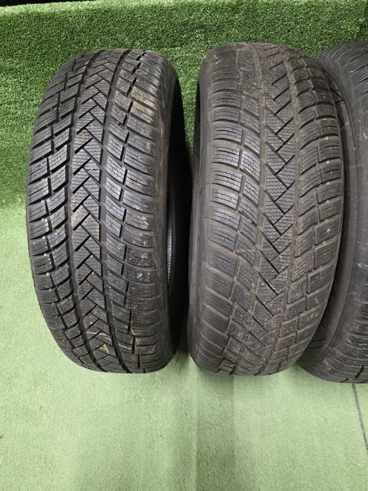 Sprzedam opony zimowe  vredestein  7mm  215/65R17
