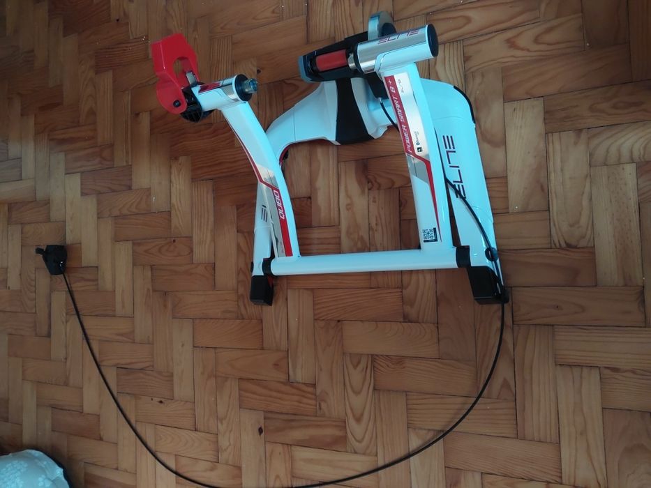Rolo de treino de ciclismo Elite Qubo power mag smart b+