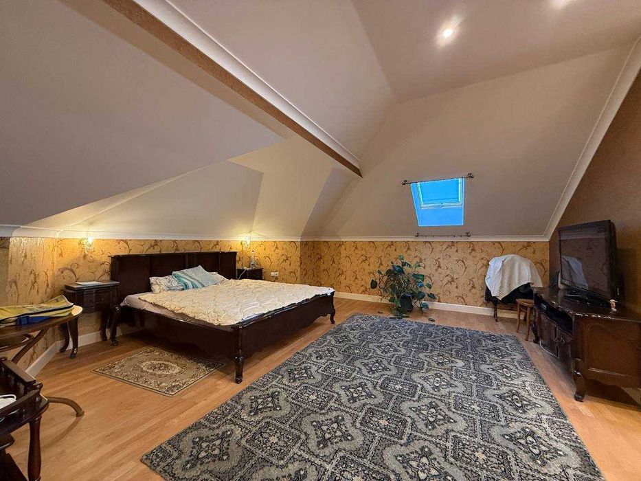 Продам хозяйский дом у моря в Совиньоне — 296 м², закрытый поселок!