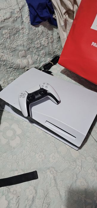 PS5 modelo slim com drive bluray + jailbreak 11.20+ extras