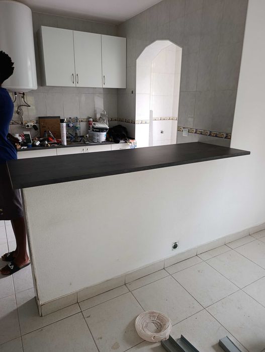 Apartamento para alugar, 1° piso com elevador. Rua Celestino Alves 2, em Setúbal.