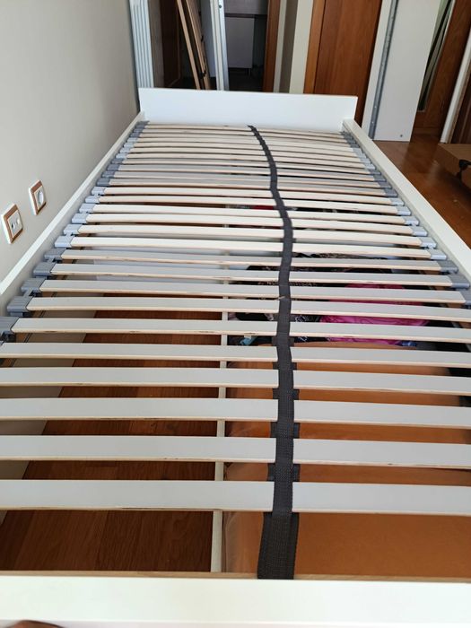 VENDE - Cama IKEA com colchão e gavetas