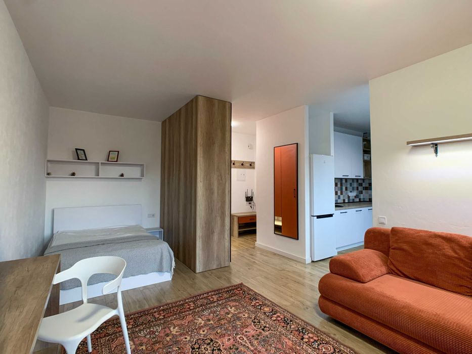 Кришталеві Джерела, Метрологічна, 62, охорона території, парк Феофанія