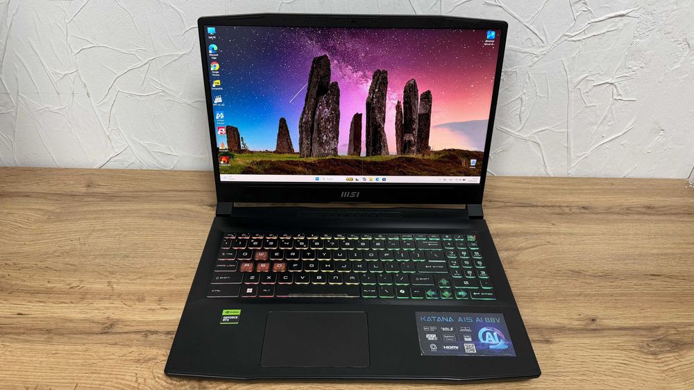 MSI Katana A15 AI B8VG — AMD Ryzen 7 8845HS, 16 ГБ RAM, 512 ГБ SSD