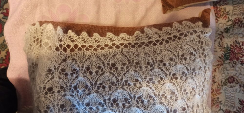 Продам  палантин