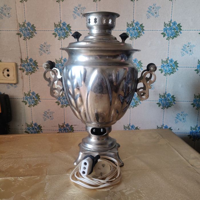 Продам электрический самовар.