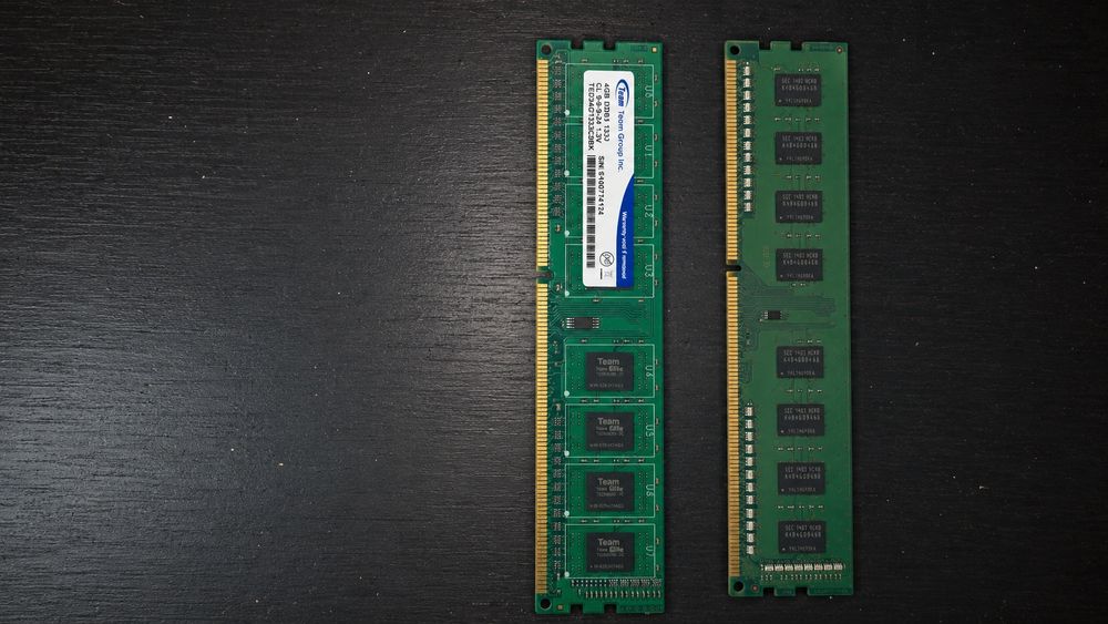 2x Memória RAM Team Elite 4GB DDR3 1333MHz bom estado