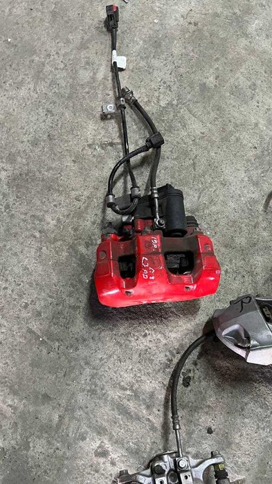 тормозні супорта і диски Tesla model 3 2018- розбірка