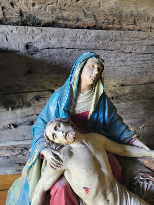 Stara Pieta duża figura Maryja i Pan Jezus