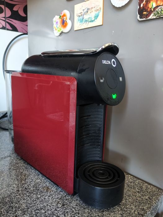 Máquina de Café Delta Q (Vermelha)