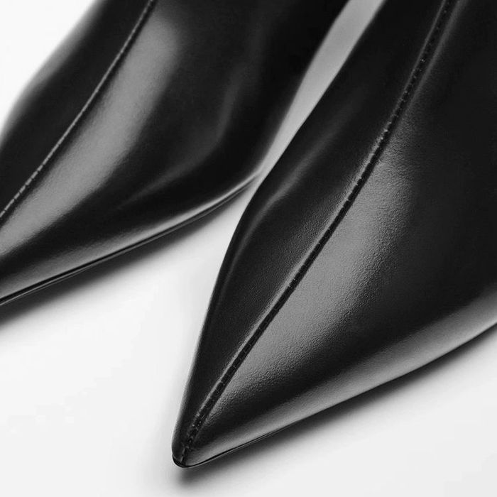 Massimo Dutti Лодочки ботильйони 
• Розмір: 37
• Каблук: шпилька 7 с