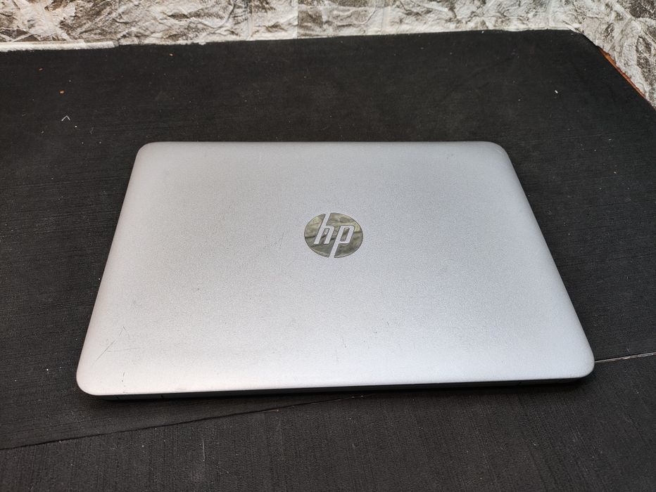 HP EliteBook 820 G3 i5 6300u