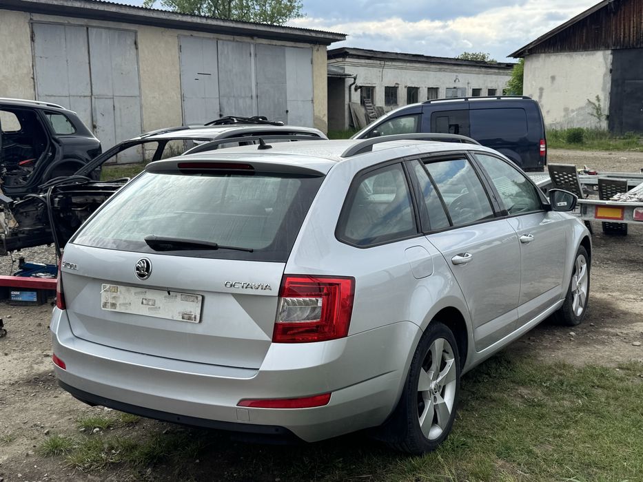 Розборка Шкода А7 Skoda Octavia a7 запчастини шрот розбір LA7W серебро срібний