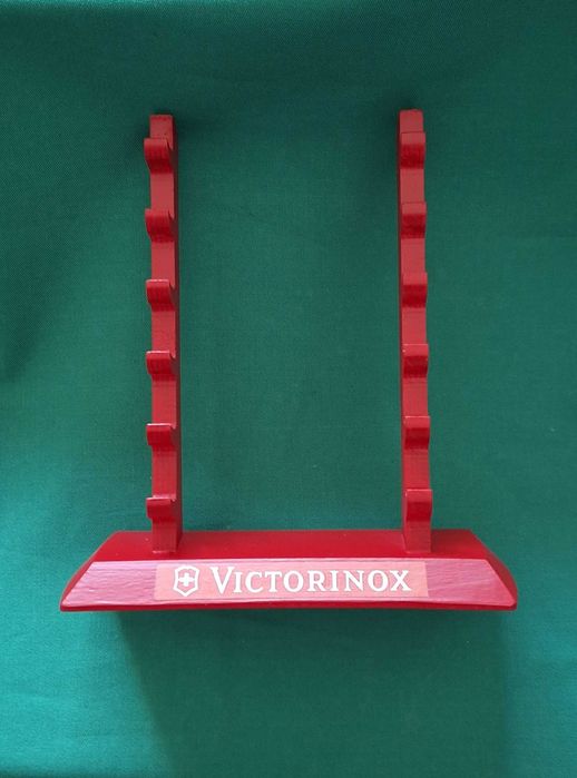Expositor artesanal para Canivetes / Navalhas Victorinox