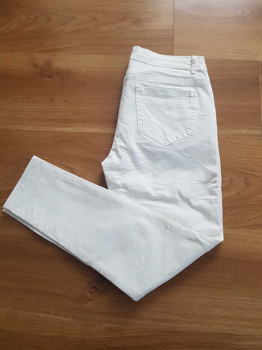 Białe jeansy XS/S